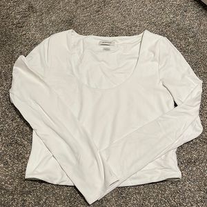 Aritzia Babaton Contour Scoopneck